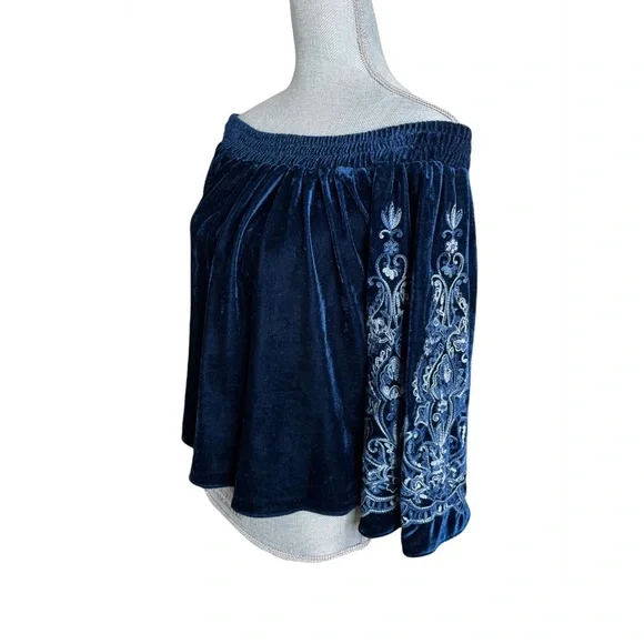 NWT ~ MISA LOS ANGELES LINEZ TOP - Picture 4 of 10